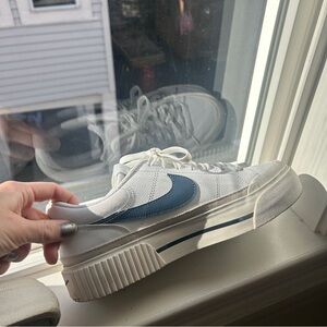 Nike Court Legacy Lift